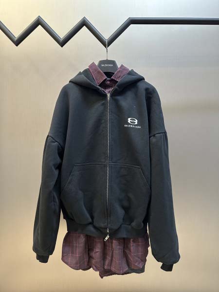 2025年8月6日入荷新作BALENCIAGAジャケット原版...