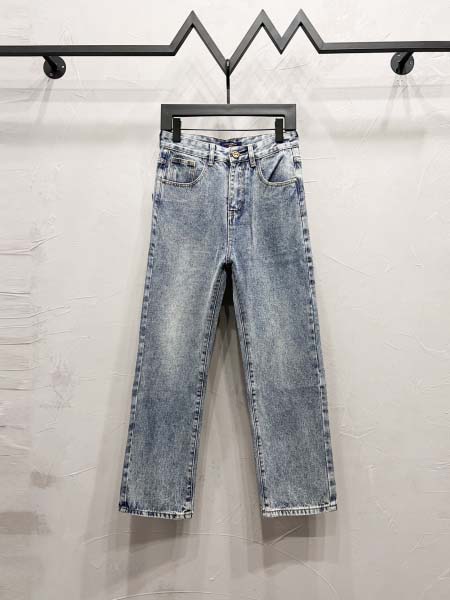 2025年8月8日入荷新作 LOUIS VUITTONジーパ...