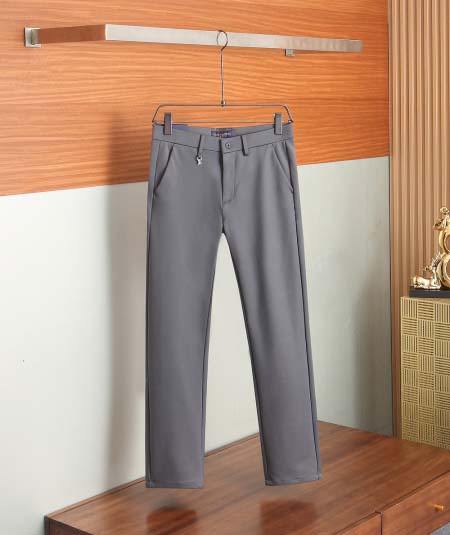 2025年8月21日入荷新作Louis vuittonスラッ...