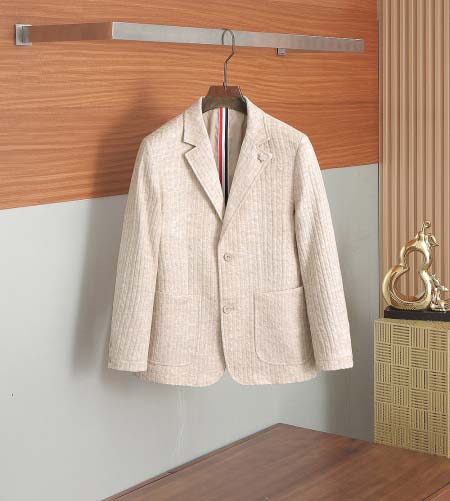 2025年8月23日入荷新作Thom Browne秋冬ジャケ...