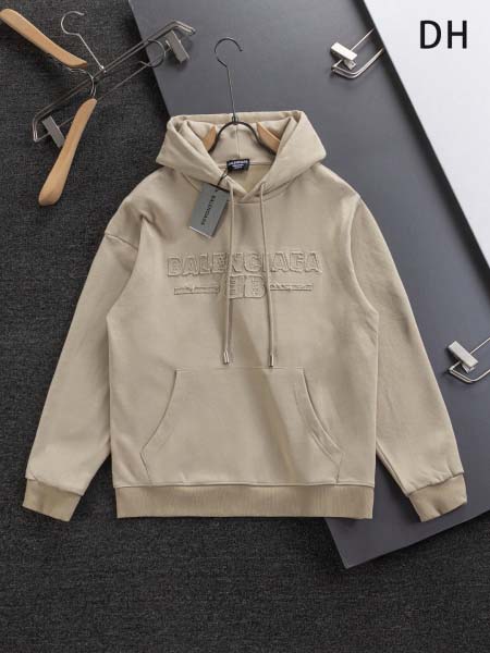 2025年8月23日秋冬入荷新作Balenciagaパーカー...