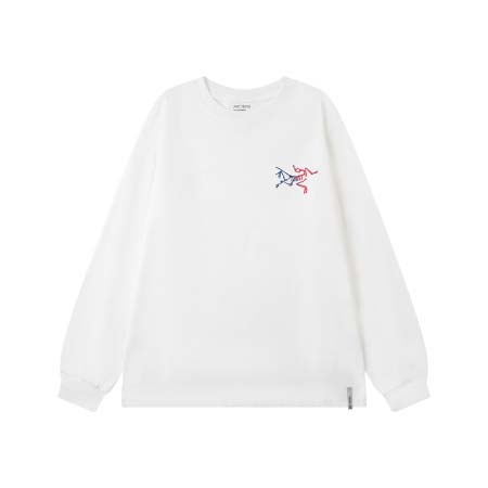 2025年8月24日秋冬入荷新作ARCTERYX長袖Tシャツ...