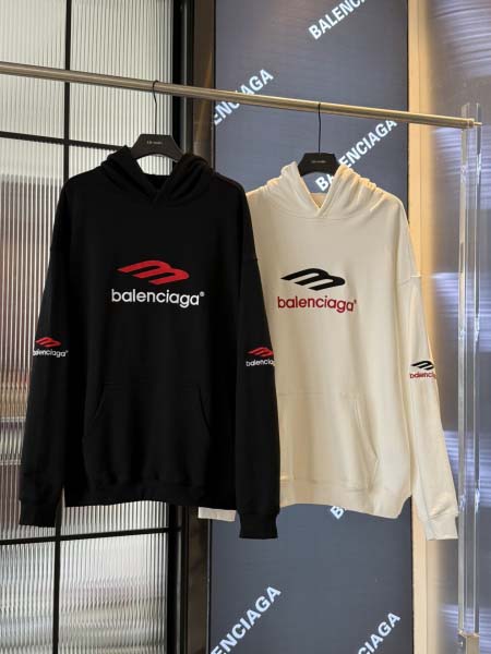 2025年8月28日秋冬入荷新作Balenciagaパーカー...