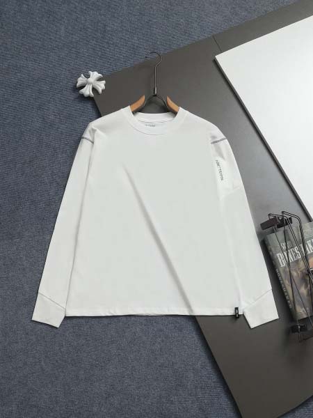 2025年8月28日秋冬入荷新作ARCTERYX長袖Tシャツ...