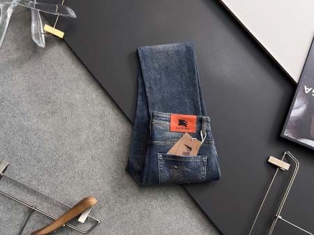 2025年8月29日入荷 新作Burberryジーパン高級な...