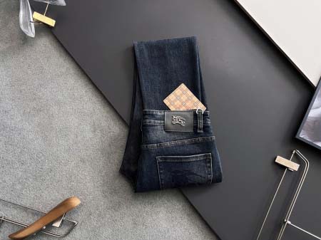 2025年8月29日入荷 新作Burberryジーパン高級な...