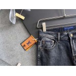 2025年8月29日入荷 新作Louis Vuittonジーパン高級なプレゼント/誕生日プレゼント/高品質/メンツ/記念品/ wenzhou工場