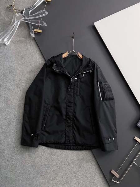 2025年8月30日入荷 新作Pradaジャケット高級なプレ...