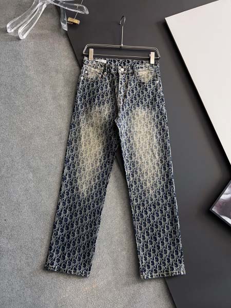 2025年8月30日入荷 新作Diorジーパン高級なプレゼン...