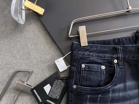 2025年9月3日入荷 新作Dsquared2デニムパンツ高級なプレゼント/誕生日プレゼント/高品質/メンツ/記念品/ wenzhou工場