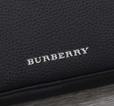 2025年9月4日入荷新作Burberry/人気/本革/バッグ 人気 おすすめ 父の日 誕生日/ギフト プレゼント 結婚式男友達の誕生日プレゼント