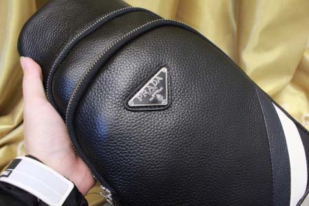 2025年9月5日入荷新作Prada/人気/本革/バッグ 人気 おすすめ 父の日 誕生日/ギフト プレゼント 結婚式男友達の誕生日プレゼント