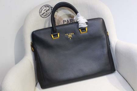 2025年9月5日入荷新作Prada/人気/本革/バッグ 人気 おすすめ 父の日 誕生日/ギフト プレゼント 結婚式男友達の誕生日プレゼント