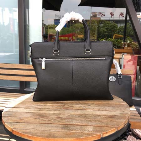 2025年9月5日入荷新作Gucci/人気/本革/バッグ 人気 おすすめ 父の日 誕生日/ギフト プレゼント 結婚式男友達の誕生日プレゼント