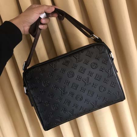 2025年9月8日入荷新作Louis Vuitton/人気/本革/バッグ 人気 おすすめ 父の日 誕生日/ギフト プレゼント 結婚式男友達の誕生日プレゼント