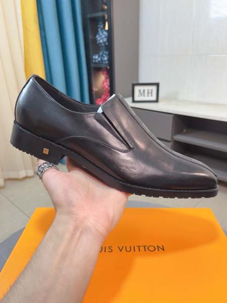 2025年9月19日入荷新品Louis Vuittonカジュアルシューズ/スニーカー｜メンズ靴人気本革製ギフト/誕生日/XG工場