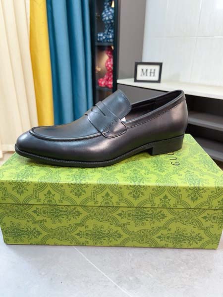 2025年9月19日入荷新品Gucciカジュアルシューズ/スニーカー｜メンズ靴人気本革製ギフト/誕生日/XG工場