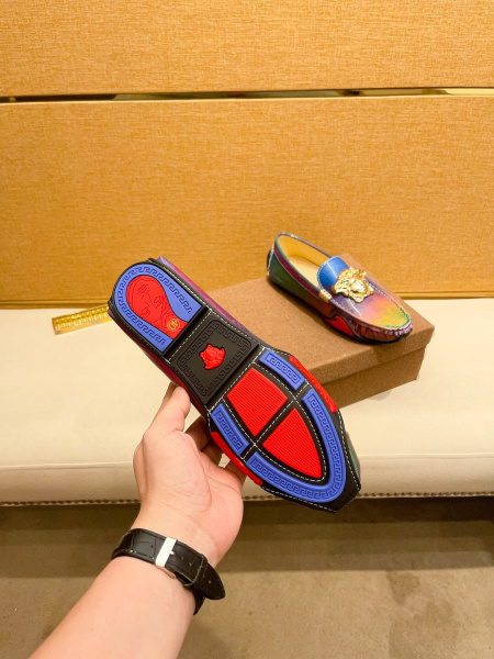 2025年9月22日入荷新品Versaceカジュアルシューズ/スニーカー｜メンズ靴人気本革製ギフト/誕生日/TL工場