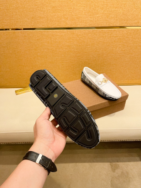 2025年9月22日入荷新品Gucciカジュアルシューズ/スニーカー｜メンズ靴人気本革製ギフト/誕生日/TL工場