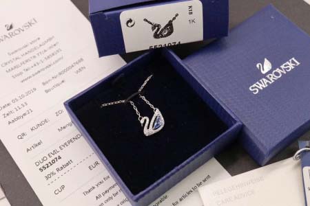 2025年9月26日入荷新品swarovskiネックレスギフト/誕生日/記念品/アクセサリーxin工場