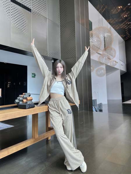 2025年9月26日入荷秋冬新作Dior セット上下ファッション/誕生日プレゼント/贈り物 can工場