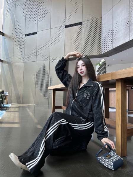 2025年9月26日入荷秋冬新作Dior セット上下ファッション/誕生日プレゼント/贈り物 can工場