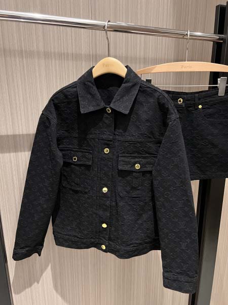 2025年9月26日入荷秋冬新作Louis Vuittonデニムパンツファッション/誕生日プレゼント/贈り物 can工場