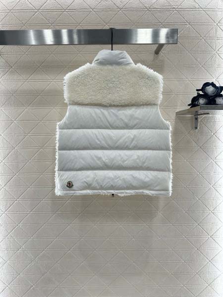 2025年9月26日入荷秋冬新作Monclerタンクトップファッション/誕生日プレゼント/贈り物 can工場