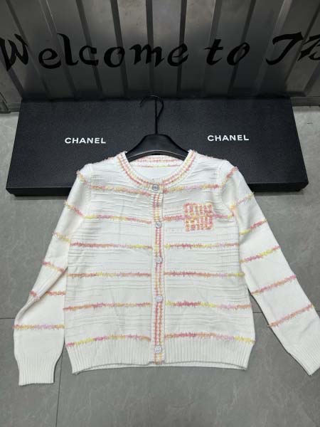 2025年9月26日入荷秋冬新作 miumiuニットのセーターファッション/誕生日プレゼント/贈り物 can工場