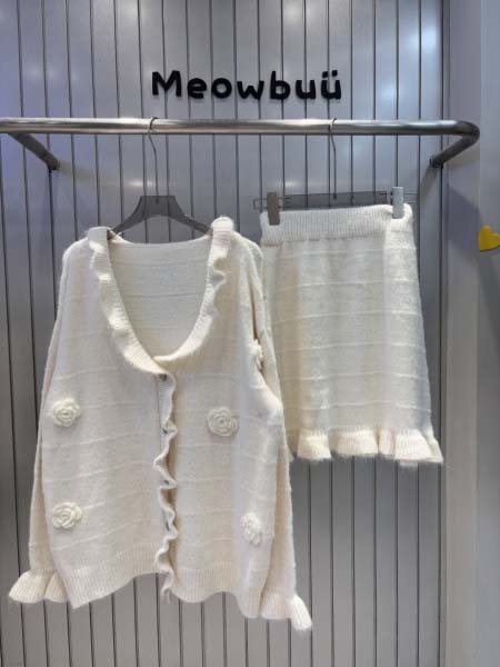 2025年9月26日入荷秋冬新作Chanelニットのセーターファッション/誕生日プレゼント/贈り物 can工場