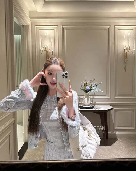 2025年9月26日入荷秋冬新作Chanel ニットカーディガンセット上下  ファッション/誕生日プレゼント/贈り物 can工場