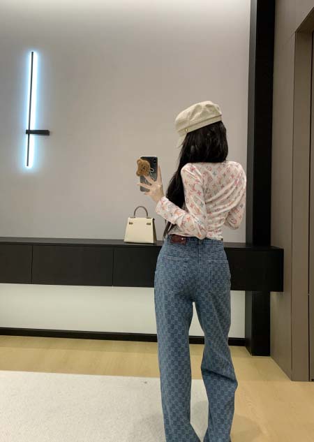 2025年9月26日入荷秋冬新作Louis Vuitton長袖+ジーパンファッション/誕生日プレゼント/贈り物 can工場