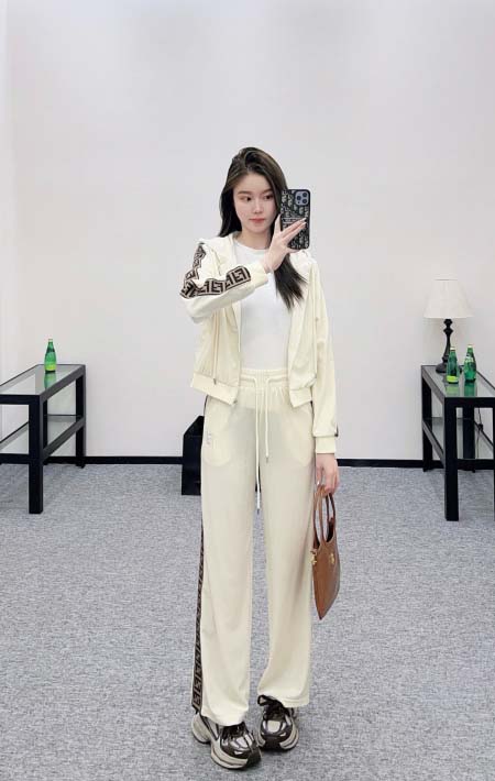 2025年9月26日入荷秋冬新作Fendi セット上下 ファッション/誕生日プレゼント/贈り物 can工場