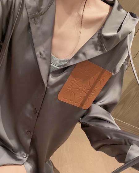 2025年9月27日入荷秋冬新作Loeweシャツファッション/誕生日プレゼント/贈り物 can工場