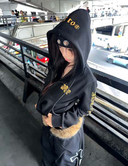 2025年9月27日入荷秋冬新作Chrome heartsパーカーファッション/誕生日プレゼント/贈り物 can工場