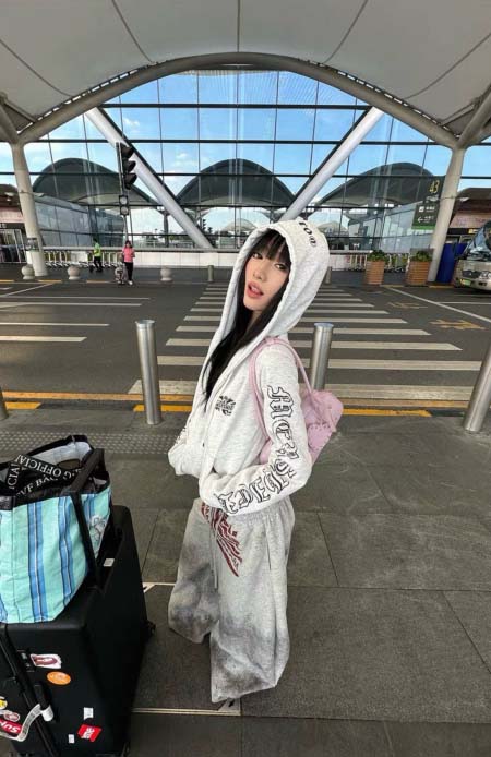 2025年9月27日入荷秋冬新作Chrome heartsパーカーファッション/誕生日プレゼント/贈り物 can工場