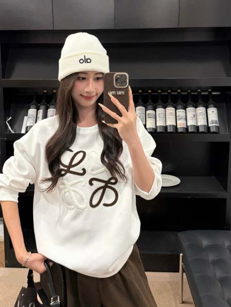 2025年9月27日入荷秋冬新作LOEWE長袖ファッション/誕生日プレゼント/贈り物 can工場