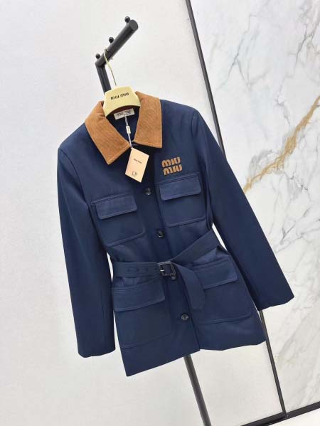 2025年9月27日入荷秋冬新作 miumiuジャケットファッション/誕生日プレゼント/贈り物 can工場