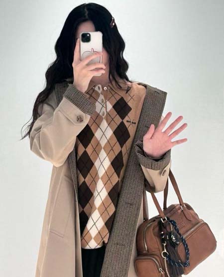 2025年9月27日入荷秋冬新作 miumiuジャケットファッション/誕生日プレゼント/贈り物 can工場