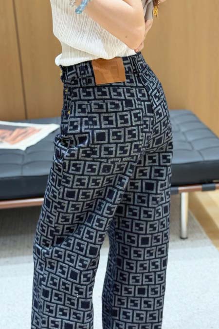 2025年9月27日入荷秋冬新作Fendiジーパンファッション/誕生日プレゼント/贈り物 can工場