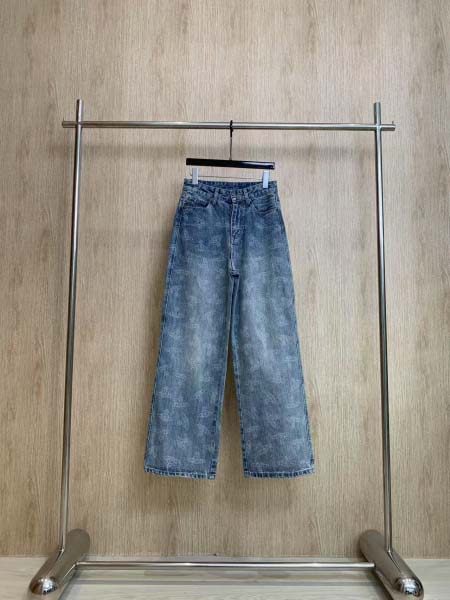 2025年9月27日入荷秋冬新作Vivienneジーパンファッション/誕生日プレゼント/贈り物 can工場