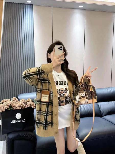 2025年9月30日入荷秋冬新作Burberryニット/セーターファッション/誕生日プレゼント/贈り物 can工場