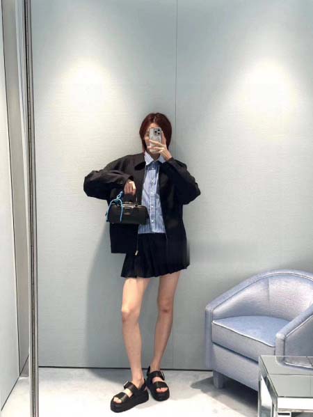 2025年9月30日入荷秋冬新作MIUMIU セット ファッション/誕生日プレゼント/贈り物 can工場