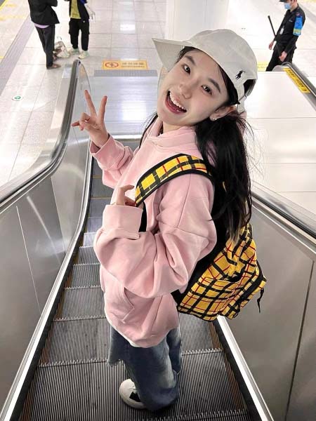 2025年9月30日入荷秋冬新作Chrome hearts パーカー ファッション/誕生日プレゼント/贈り物 can工場