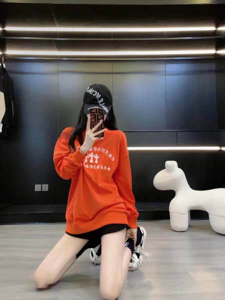 2025年9月30日入荷秋冬新作Chrome hearts 長袖tシャツファッション/誕生日プレゼント/贈り物 can工場