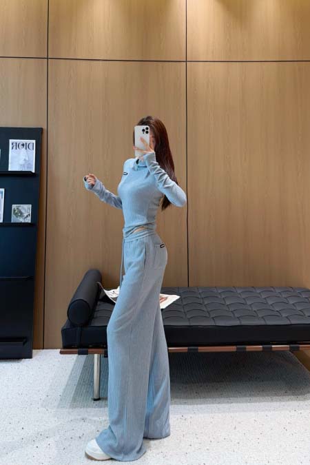 2025年9月30日入荷秋冬新作MiuMiuセットファッション/誕生日プレゼント/贈り物 can工場