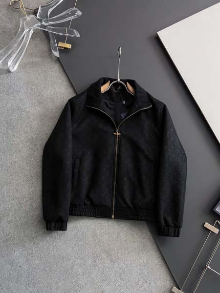 2025年9月1日入荷 新作Louis Vuittonジャケ...