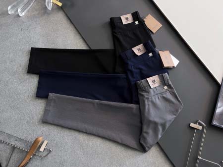 2025年9月2日入荷 新作Burberryズボン高級なプレ...