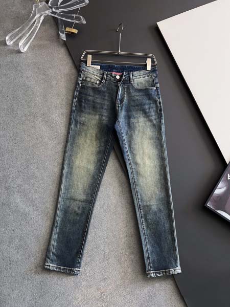 2025年9月2日入荷 新作Pradaジーパン高級なプレゼン...