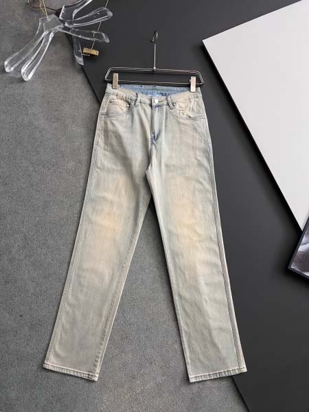 2025年9月2日入荷 新作Pradaジーパン高級なプレゼン...